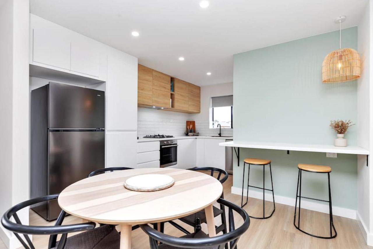 Apartment Mint At Sea Mist West *